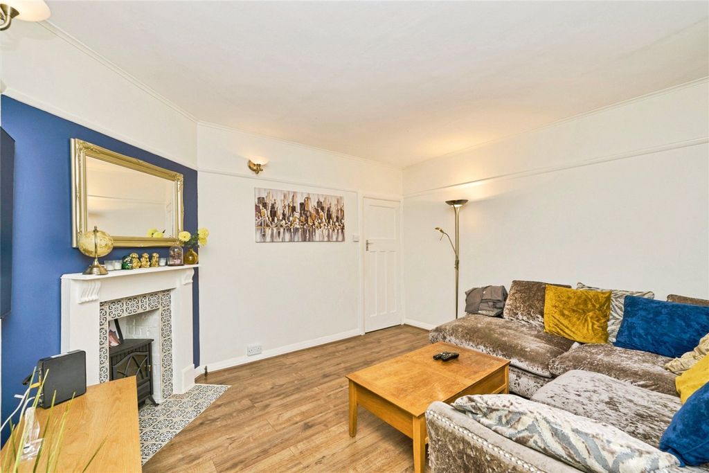 Property photo 3 of 16 Picture No. 23