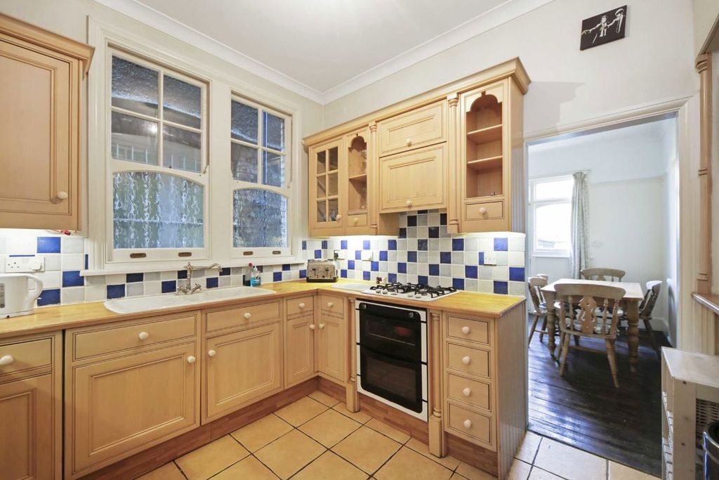 Property photo 3 of 7