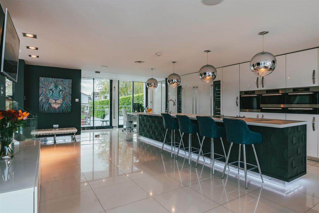 Property photo 2 of 50 Dining Kitchen
