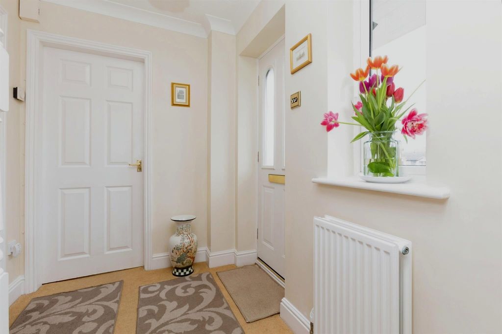 Property photo 3 of 21