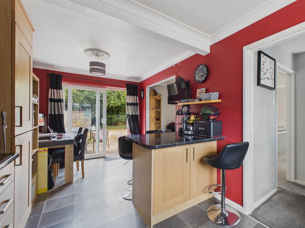 Property photo 3 of 15 Cam03972G0-Pr0436-Still013.Jpg