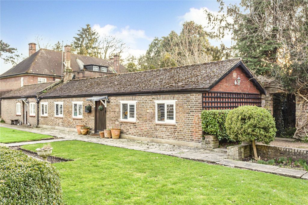 Property photo 1 of 20 Exterior