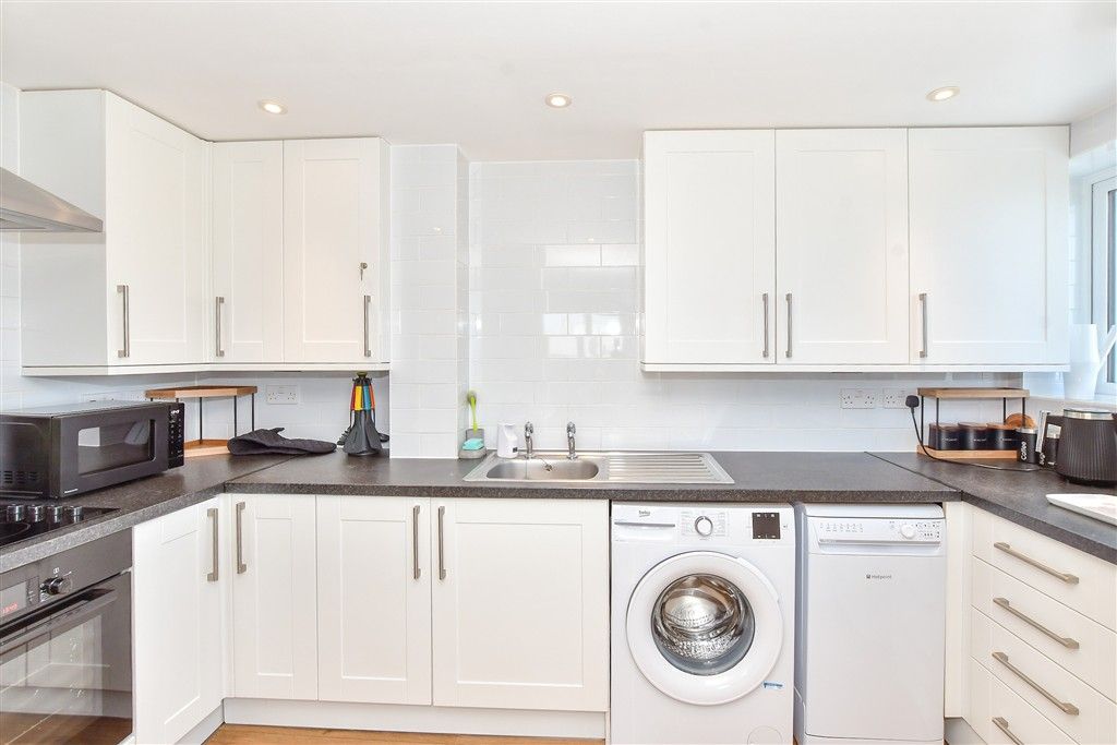 Property photo 2 of 12 Kitchen