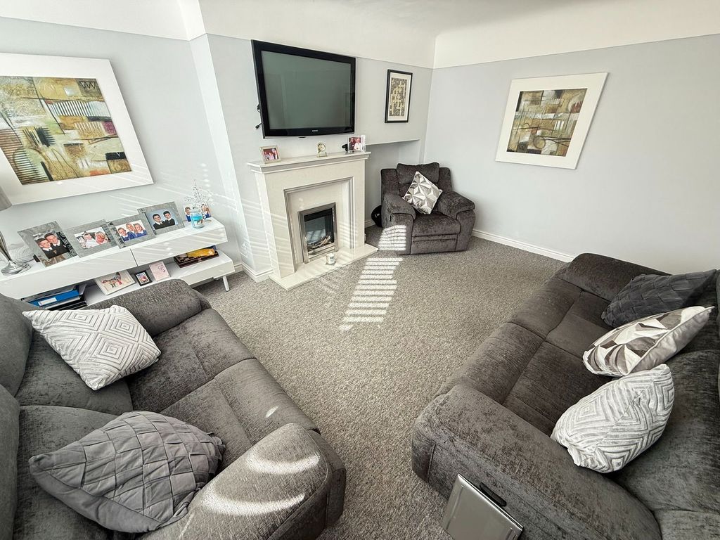 Property photo 3 of 26