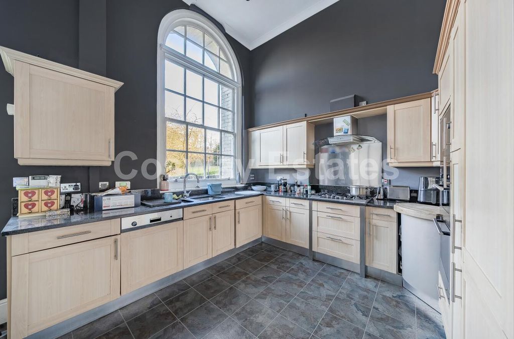 Property photo 2 of 14 60F9Dfc3-1d20-4A21-9E1F-E8478Ed9E259.Jpg