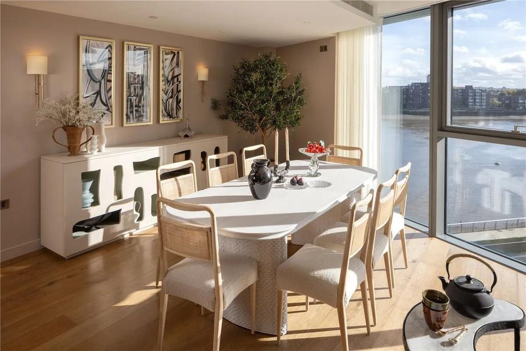 Property photo 2 of 25 Chelseawaterfront-02.Jpg