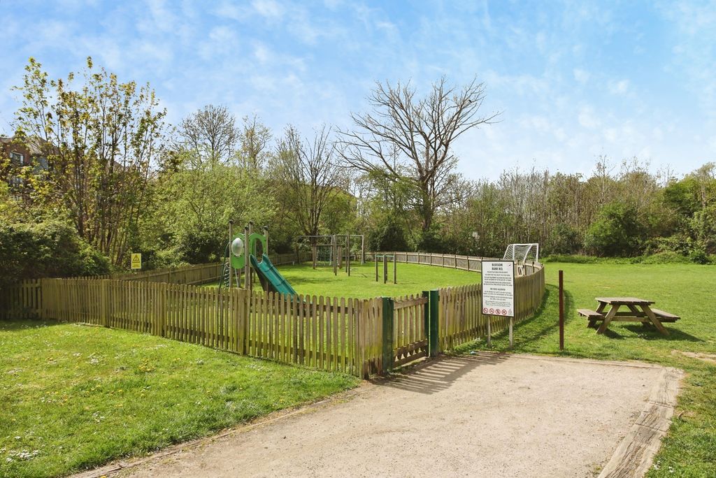 Property photo 3 of 20 Pbox-Img.Jpg