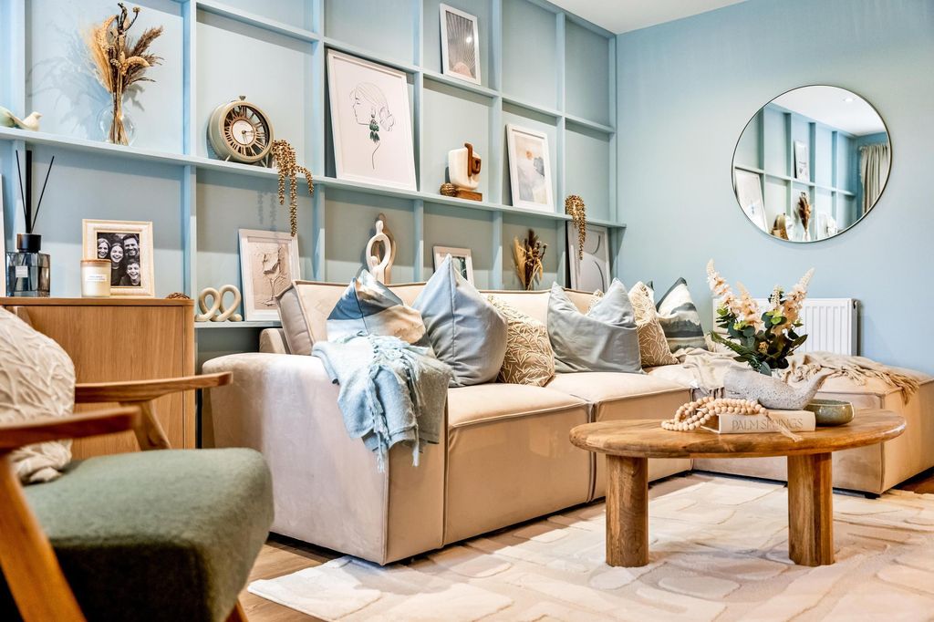 Property photo 1 of 17