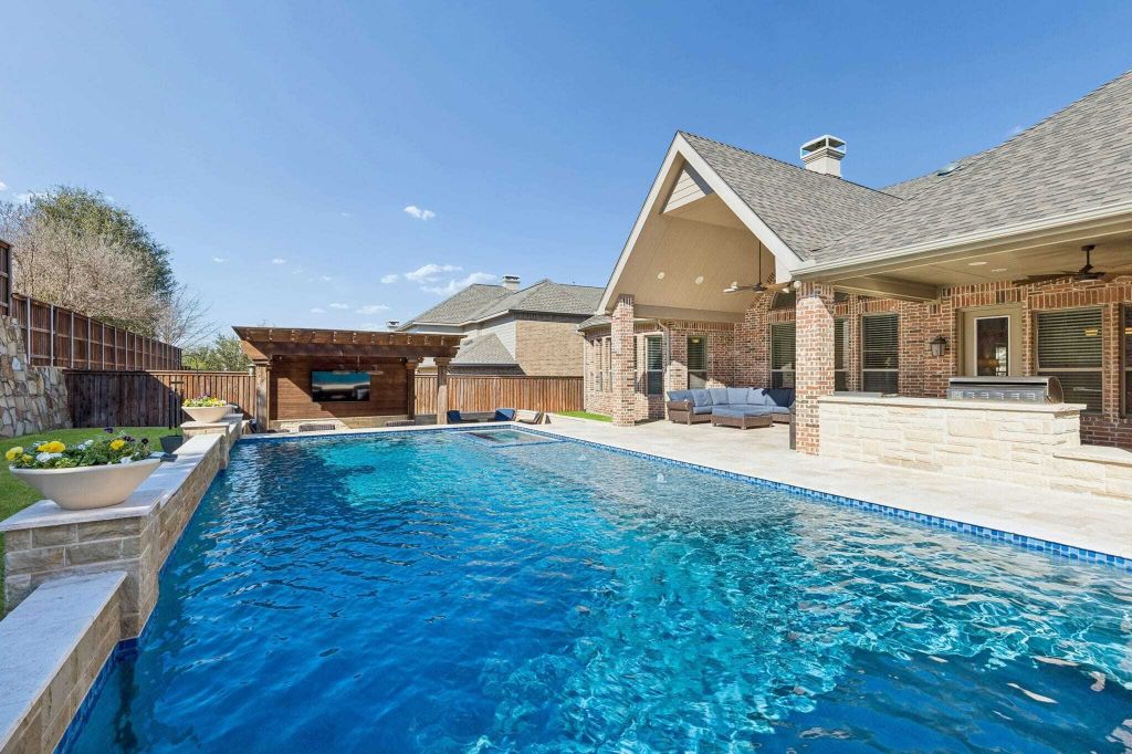 Property photo 1 of 31