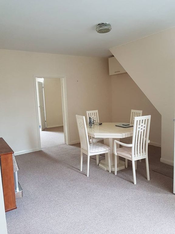 Property photo 2 of 31