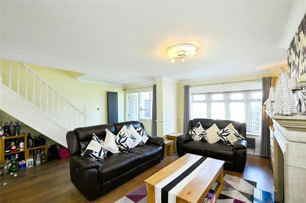 Property photo 3 of 18 Picture No. 06