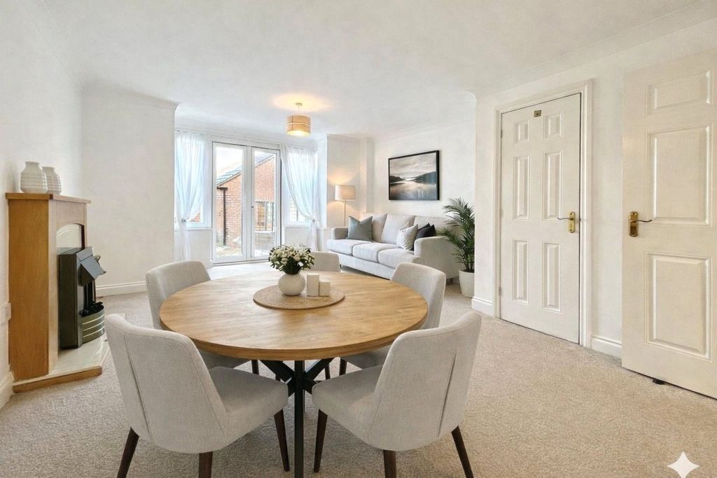 Property photo 3 of 12 Picture No. 21