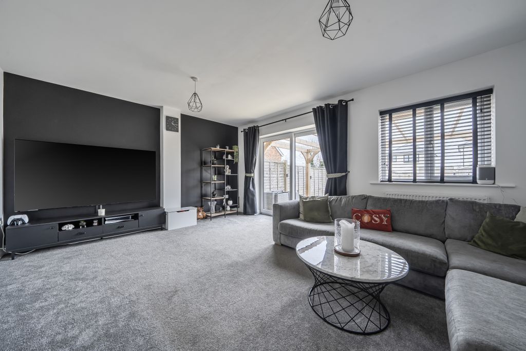 Property photo 2 of 19 1417574206995B6495Ac11