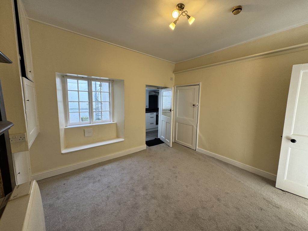 Property photo 3 of 10 Img_8069