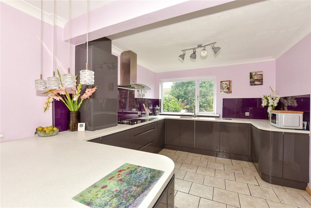 Property photo 1 of 12 Kitchen