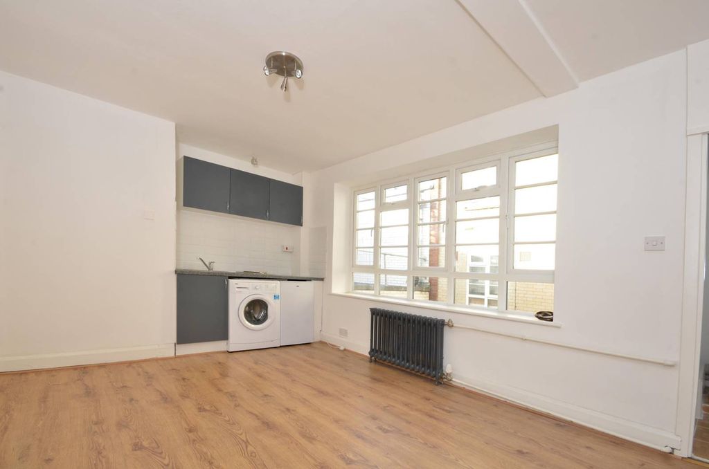 Property photo 1 of 4