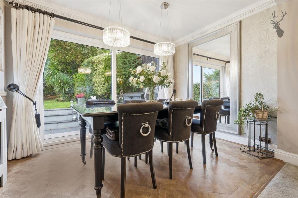 Property photo 3 of 33