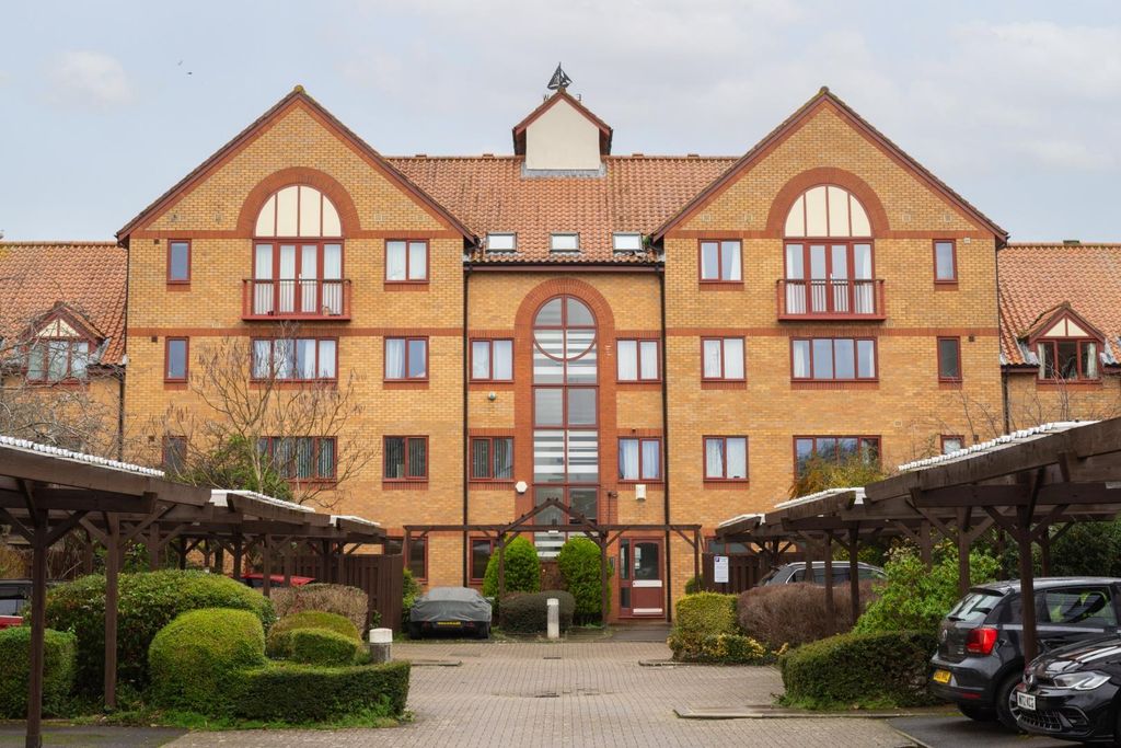 Property photo 2 of 23 Flat 21, Portland Court, Bs1-1.Jpg