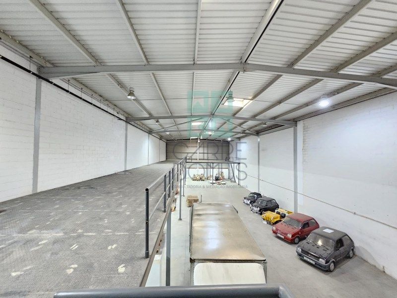 Property photo 3 of 49