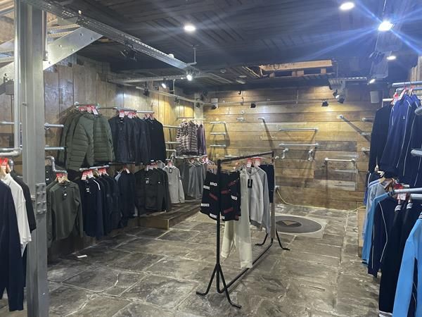 Property photo 3 of 6 Photo 2