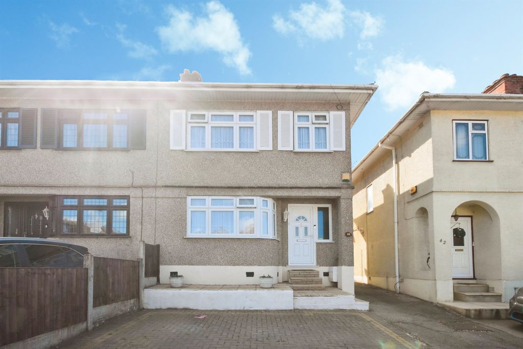 Property photo 1 of 24