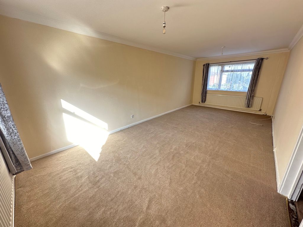 Property photo 3 of 13 Image