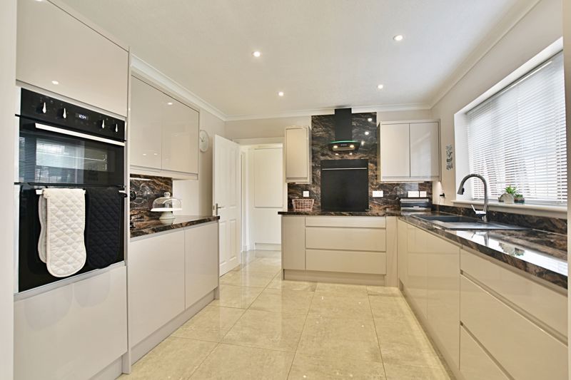 Property photo 3 of 29 Photo 2