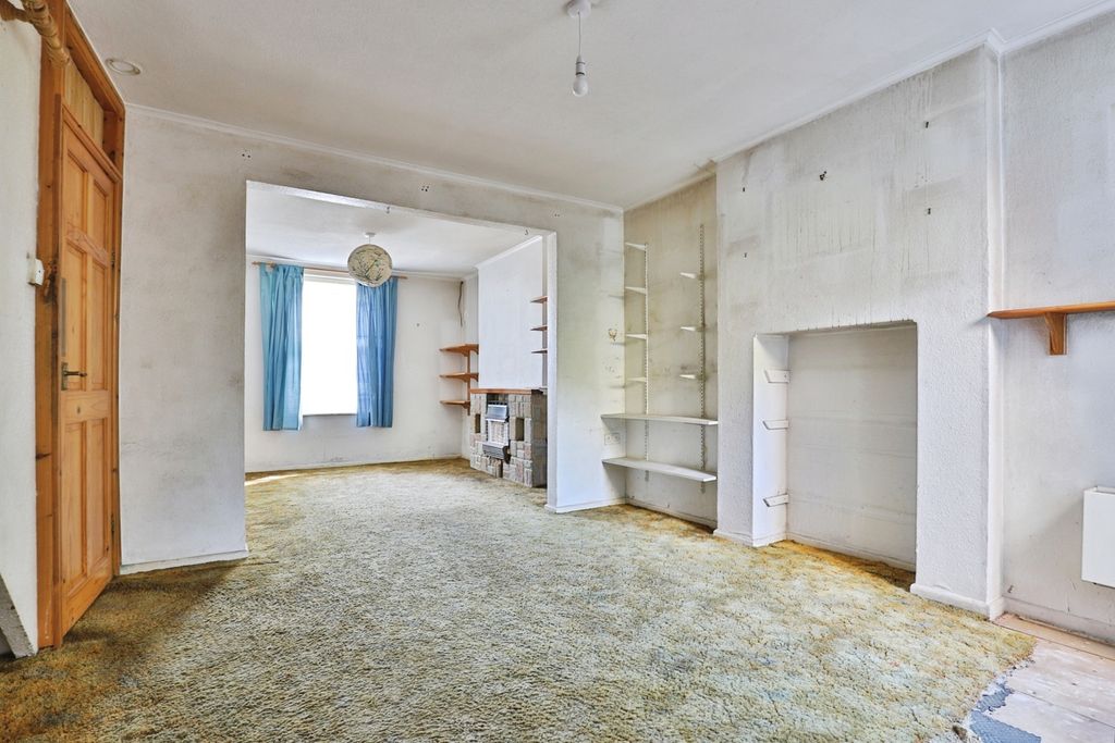 Property photo 2 of 23 Pbox-Img.Jpg