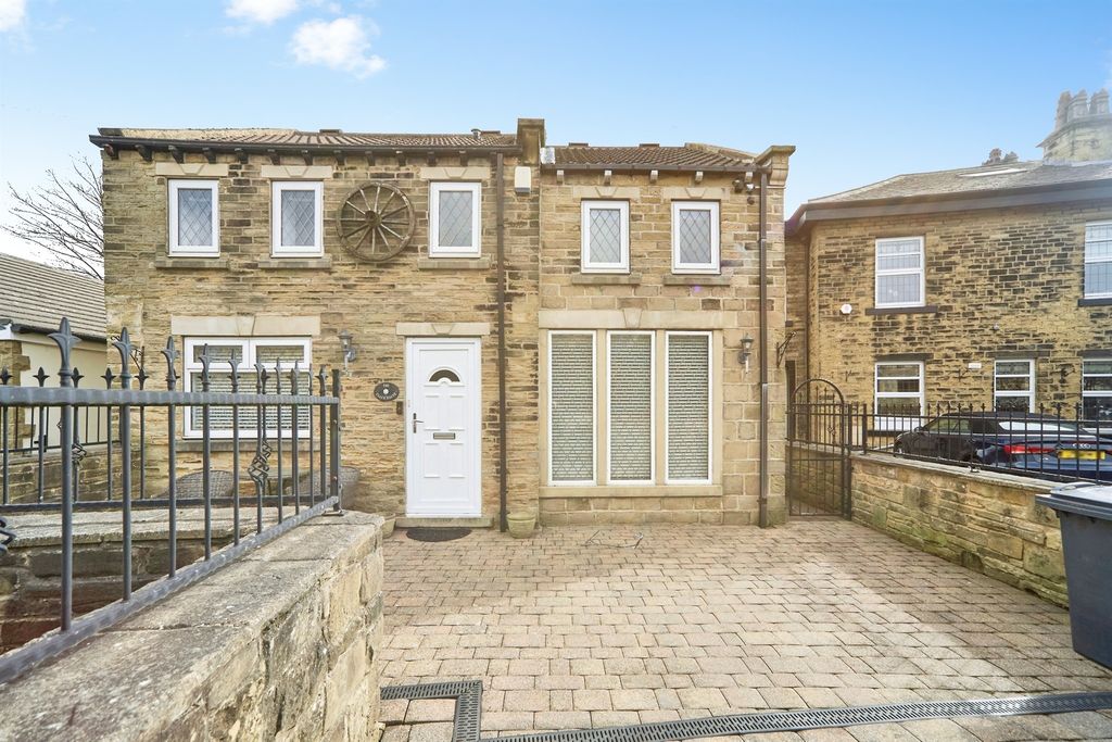 Property photo 1 of 20