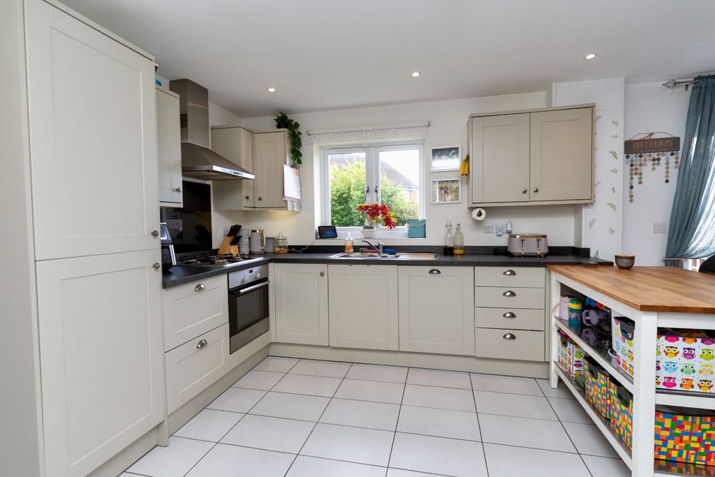 Property photo 3 of 44 B0032873_Balancer