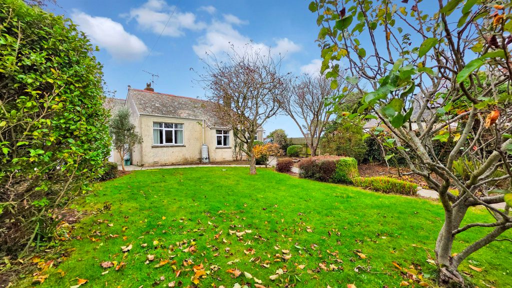 Property photo 2 of 13