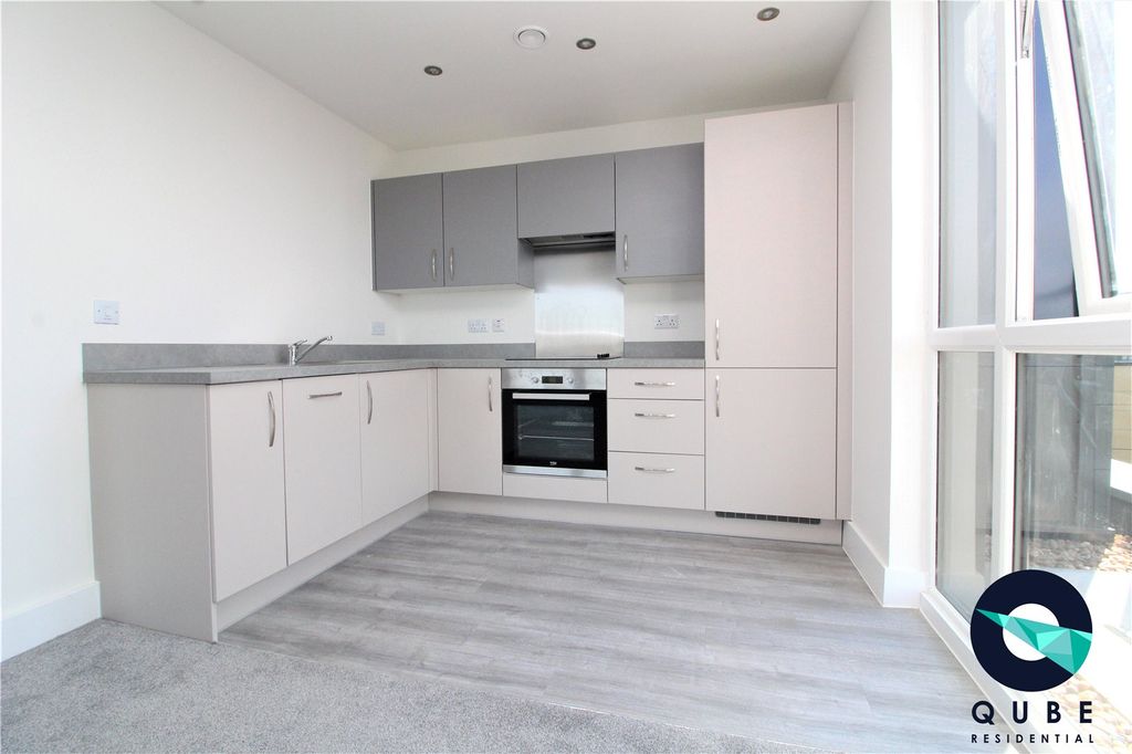 Property photo 3 of 8 Picture No. 18