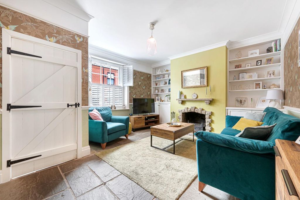Property photo 2 of 33 24 Park Row Hdr-3.Jpg