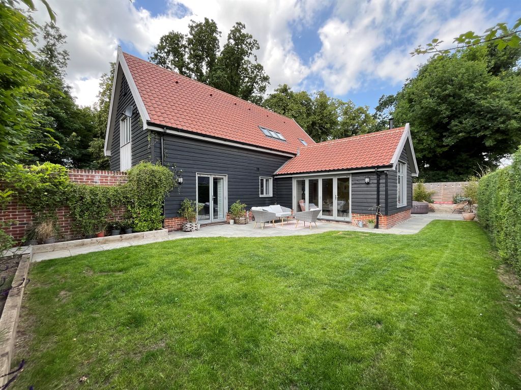 Property photo 2 of 24