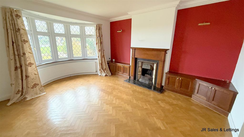 Property photo 3 of 19 Bedroom 5