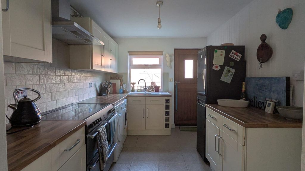 Property photo 3 of 19 1 (4).Jpg