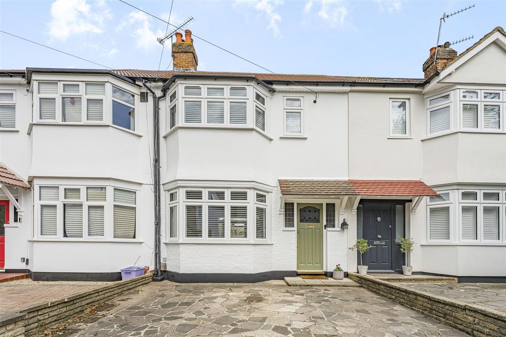 Property photo 2 of 12 External