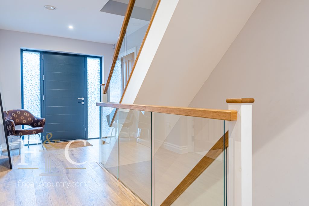 Property photo 2 of 42 Dsc_2770-Hdr.Jpg