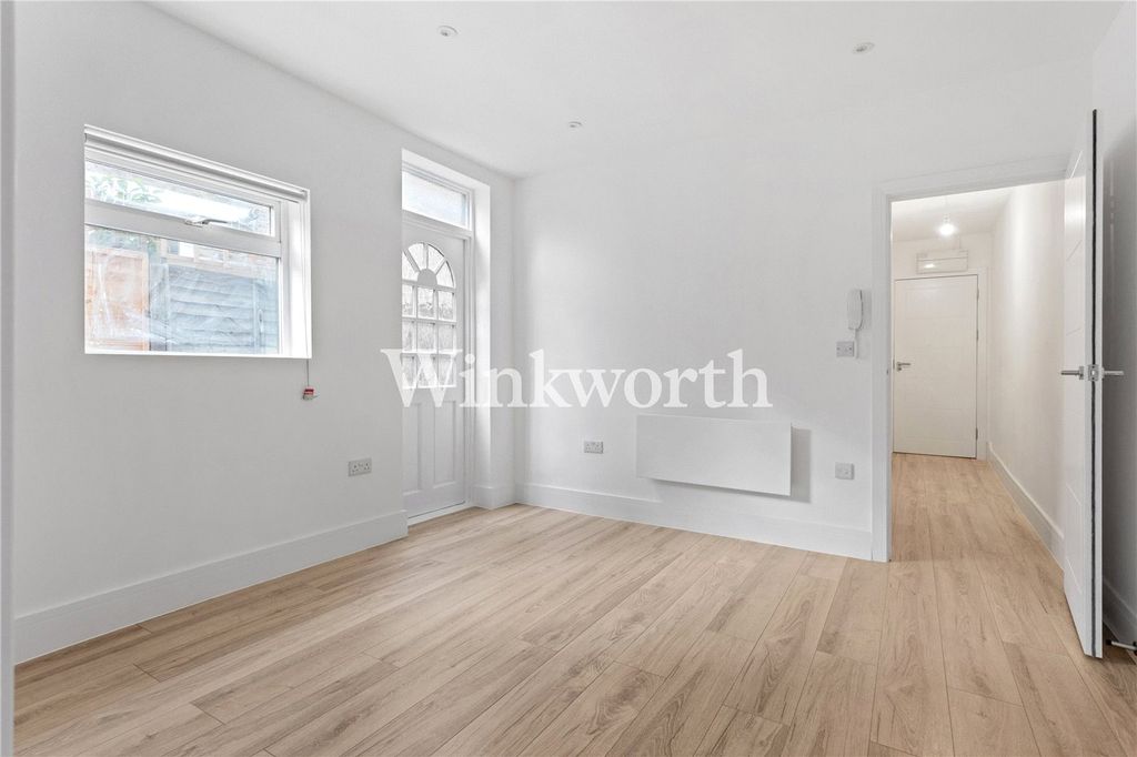 Property photo 3 of 11 Picture No. 04