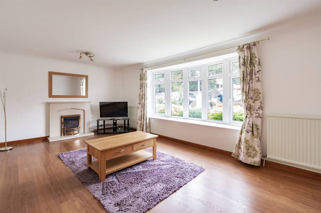 Property photo 2 of 24