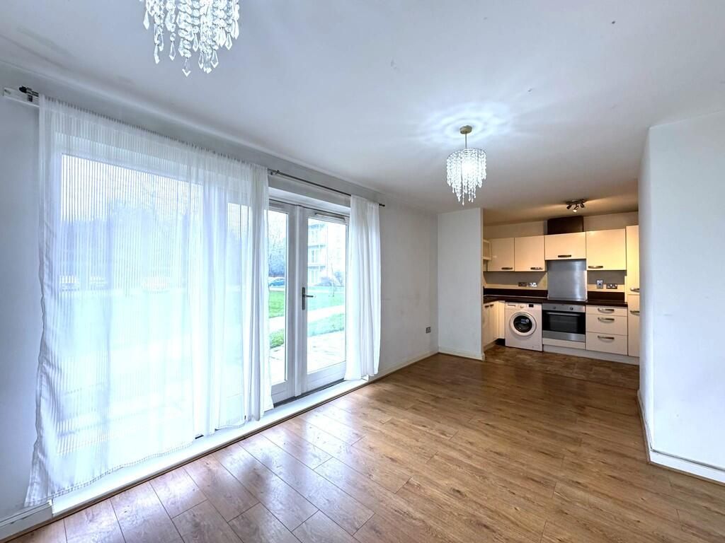 Property photo 2 of 8