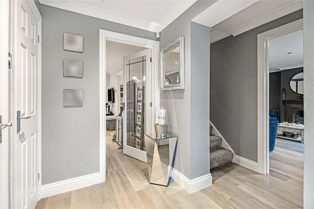 Property photo 2 of 29 Picture No. 28