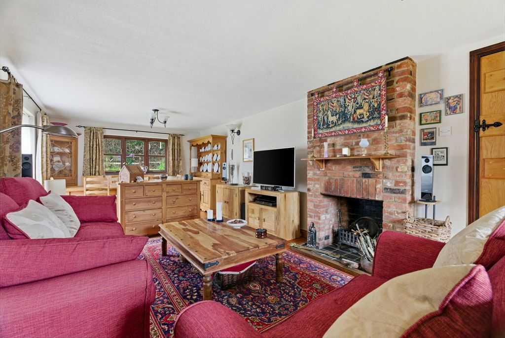 Property photo 2 of 25