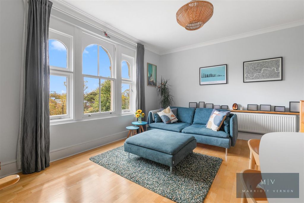 Property photo 2 of 16 Thanescroft Court F7 MV-2.Jpg