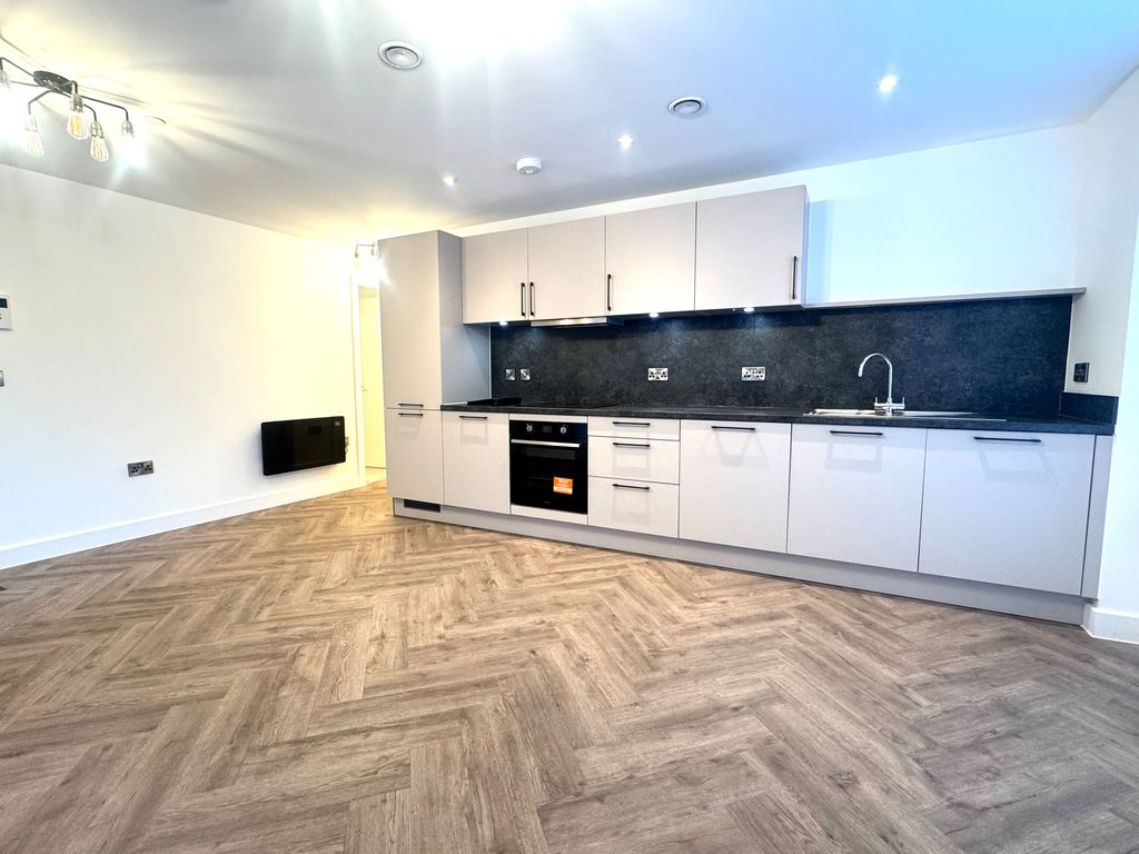 Property photo 2 of 7 Kitchen