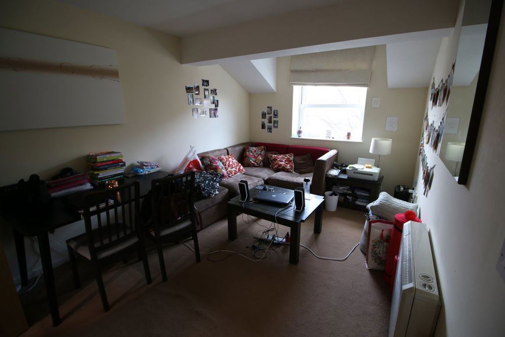 Property photo 3 of 6