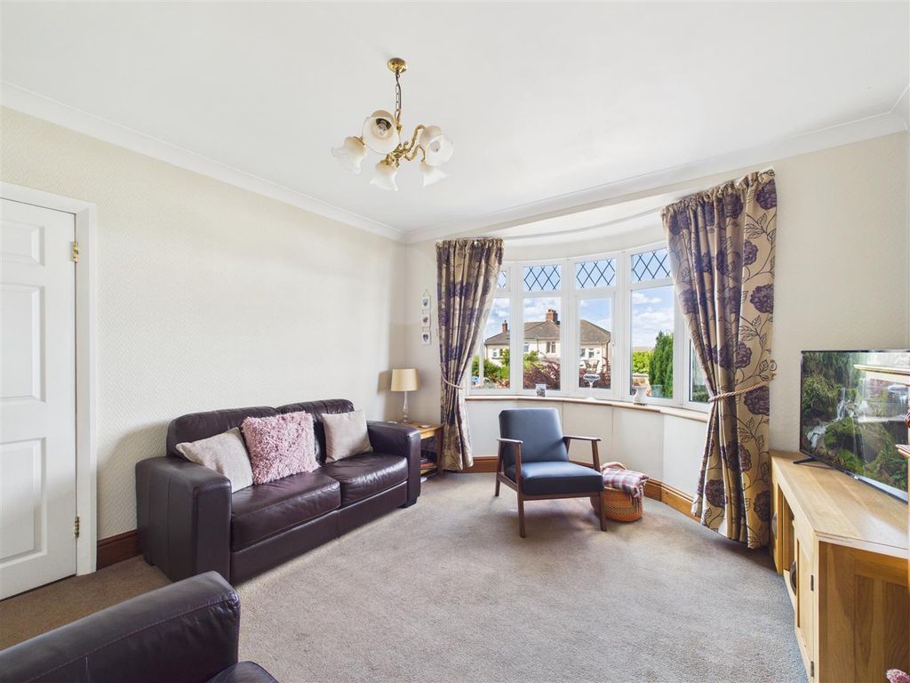 Property photo 2 of 30