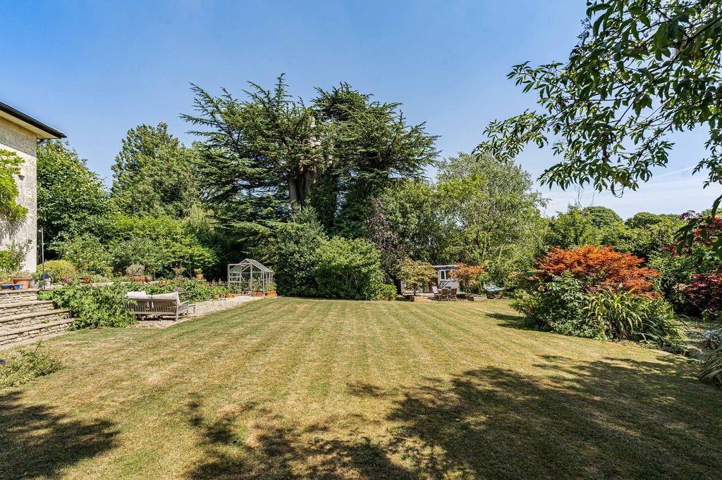 Property photo 2 of 31 Picture No. 66