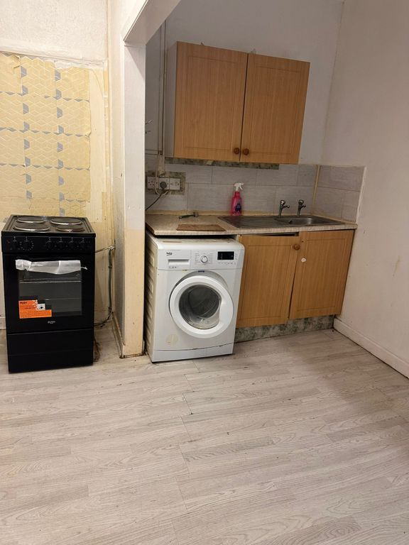 Property photo 1 of 3