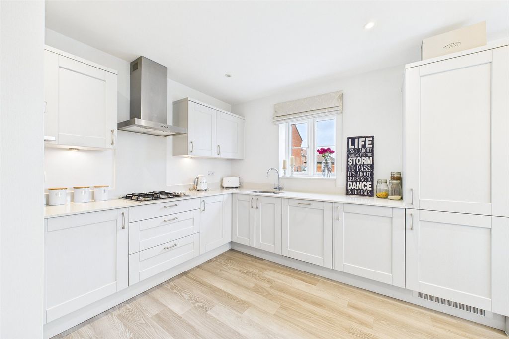 Property photo 3 of 10 Picture No. 04